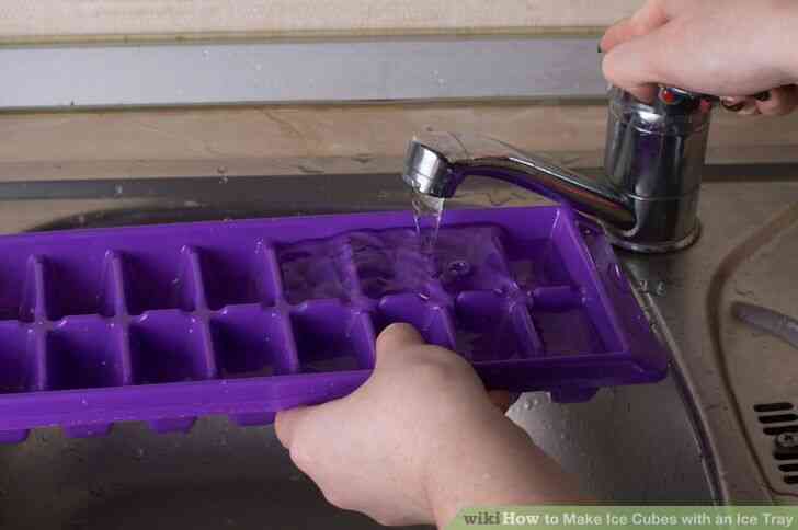 Image intitulée Faire des Cubes de Glace avec un Bac à glaçons Étape 3